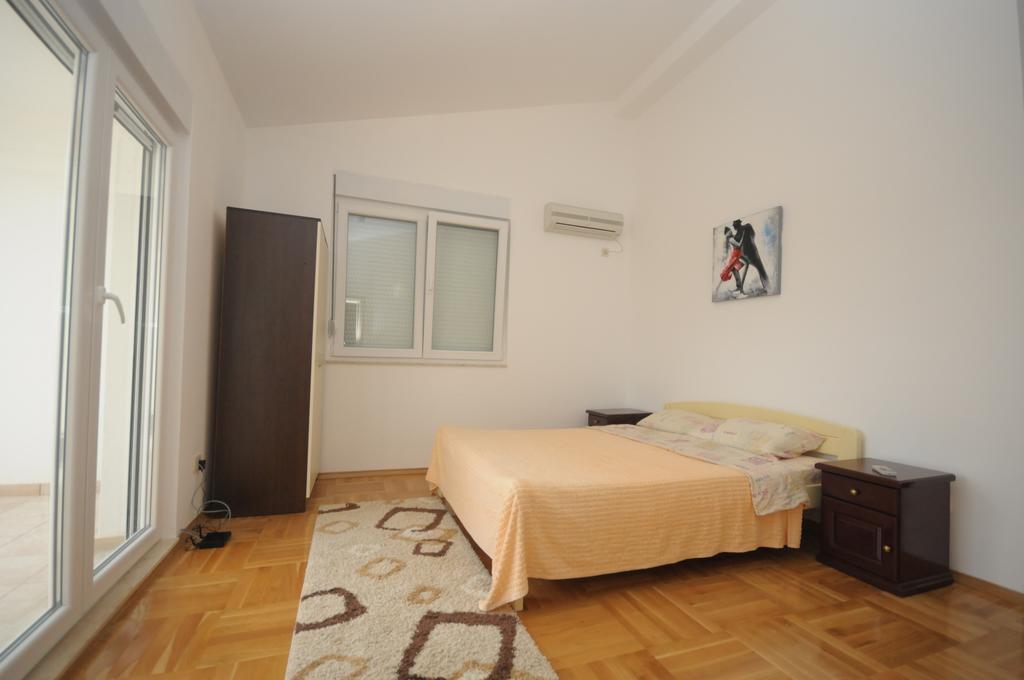 Apartments Villa Simonovic Petrovac na moru Exterior foto