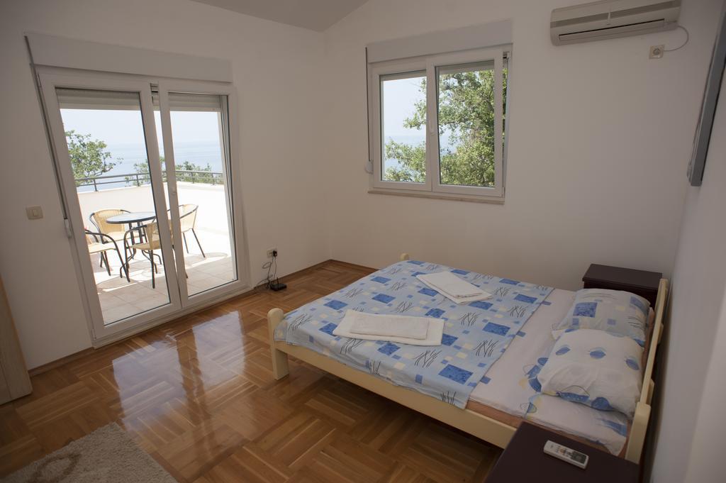 Apartments Villa Simonovic Petrovac na moru Exterior foto