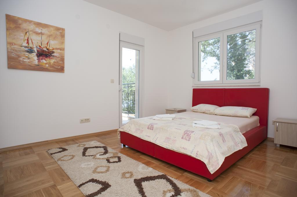 Apartments Villa Simonovic Petrovac na moru Exterior foto