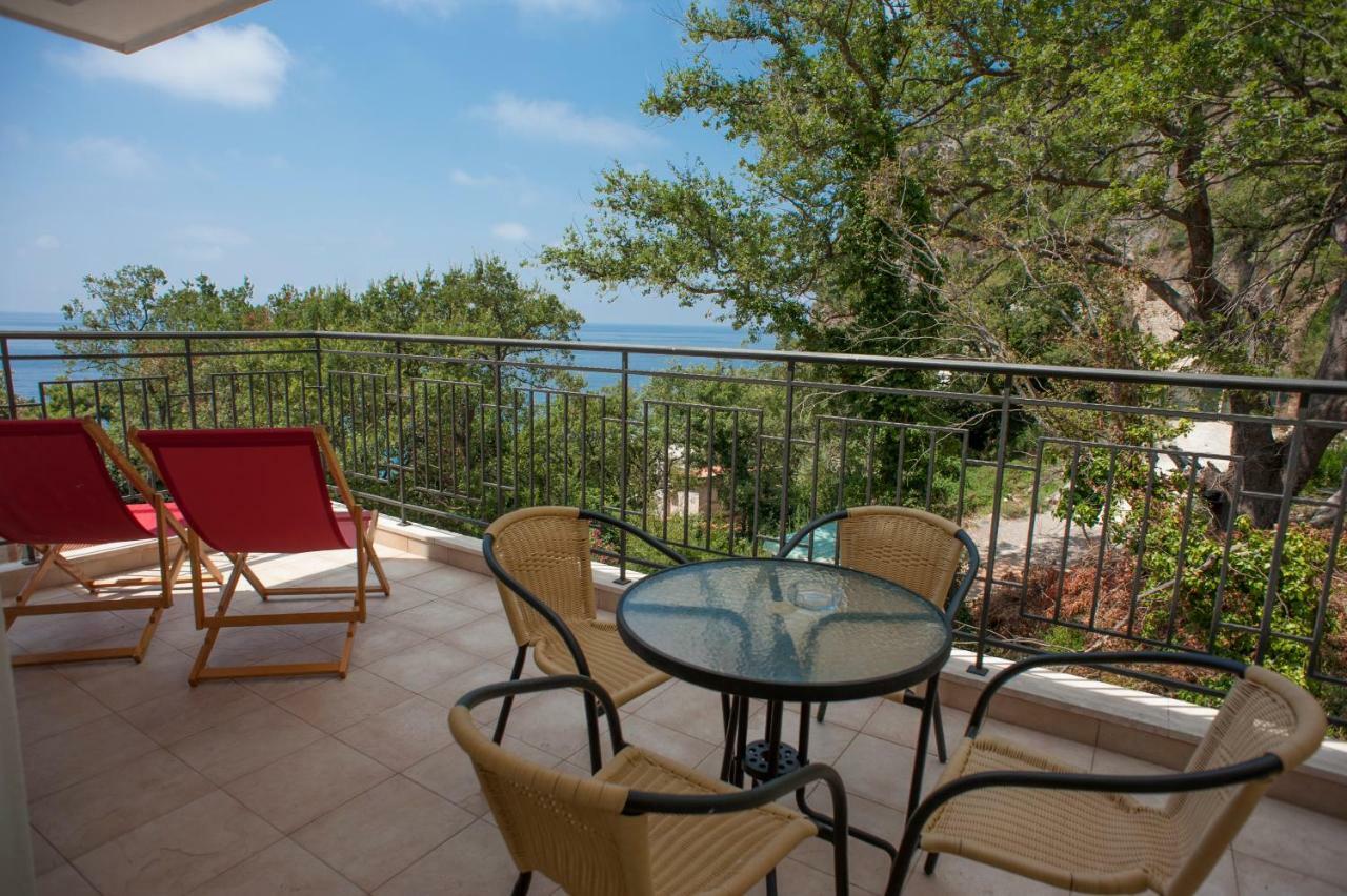 Apartments Villa Simonovic Petrovac na moru Exterior foto